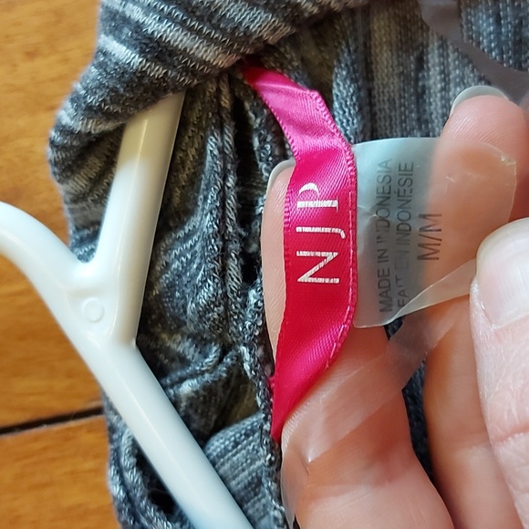 Black and White cardigan - Picture 3 of 5